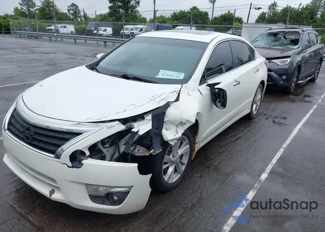 2015 Nissan Altima 2.5 Sv z USA, uszkodzony, nr VIN 1N4AL3AP4FC179598